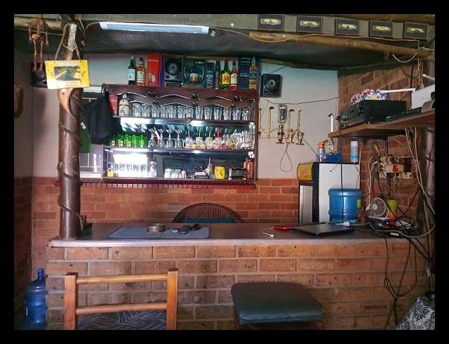 4 BEDROOM HOUSE FOR SALE IN VANDERBIJLPARK CE 2..